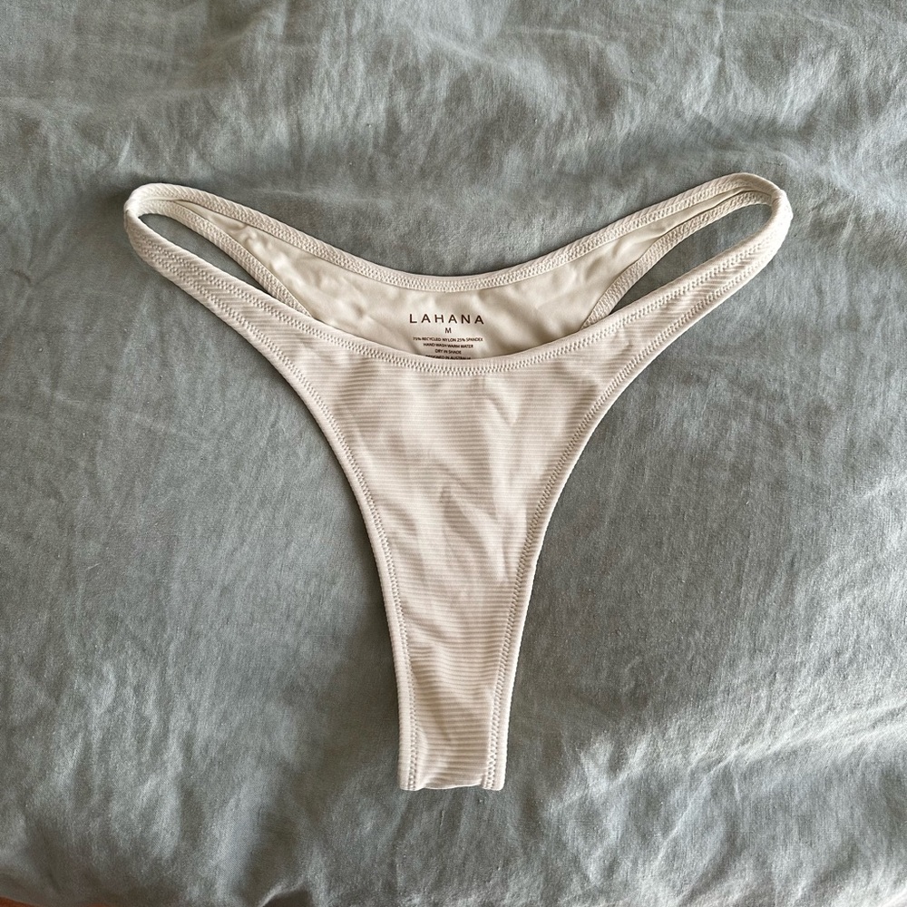Lahana swim cream bikini bottoms. Size medium